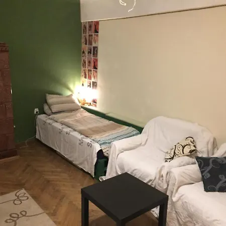 Mihail's Gasthaus Apartman *