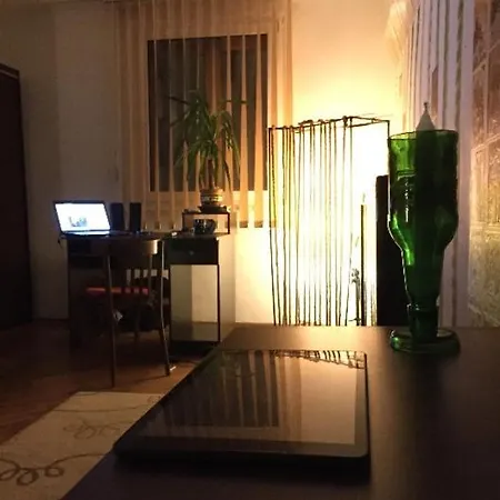 Mihail's Gasthaus Apartman Brassó